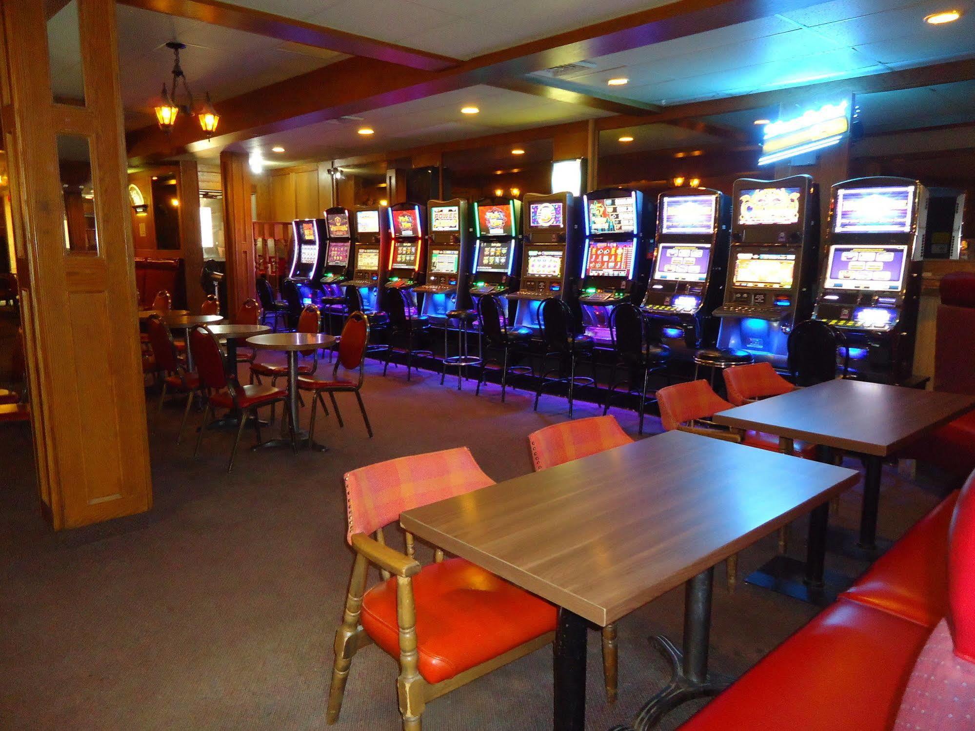 Beaver Hotel North Battleford Zewnętrze zdjęcie