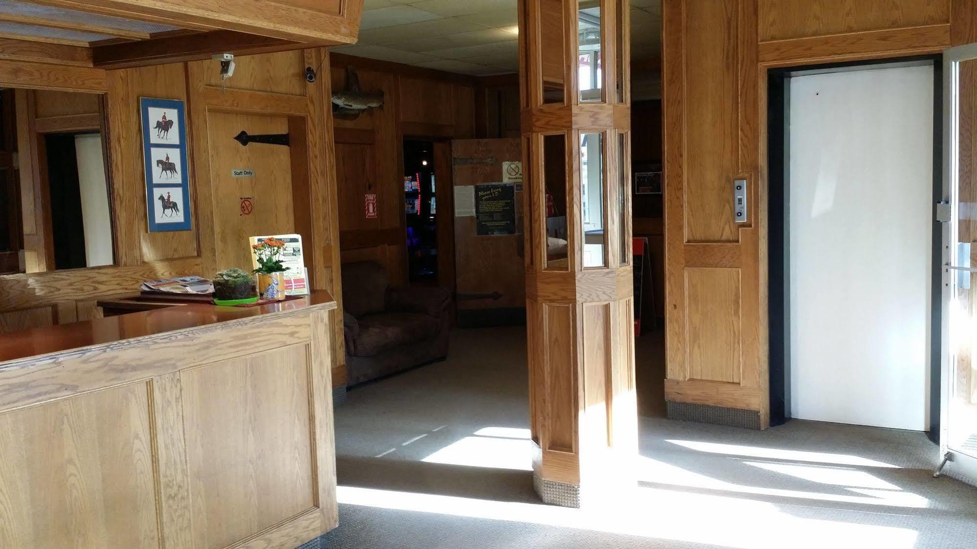 Beaver Hotel North Battleford Zewnętrze zdjęcie