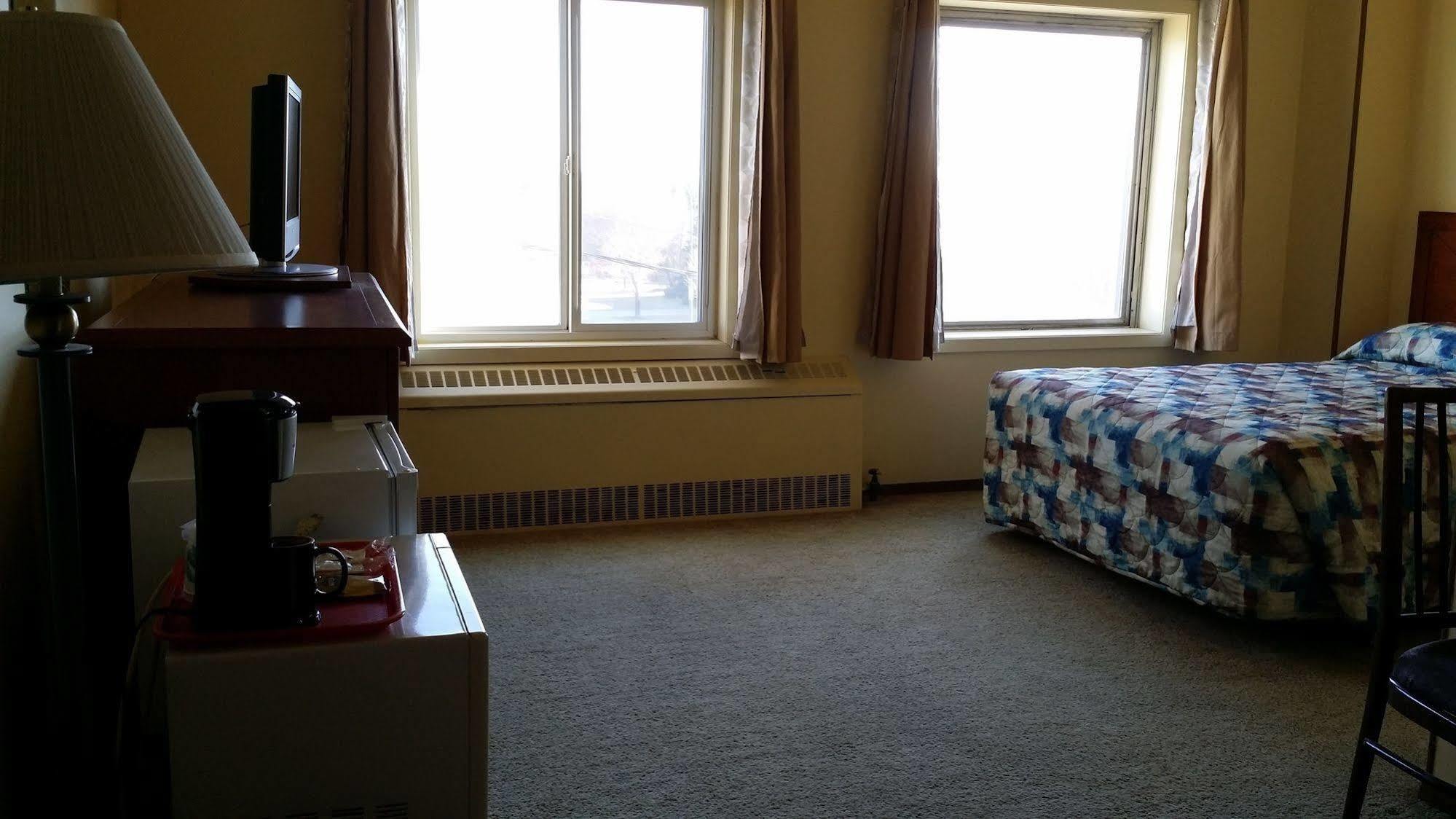 Beaver Hotel North Battleford Zewnętrze zdjęcie