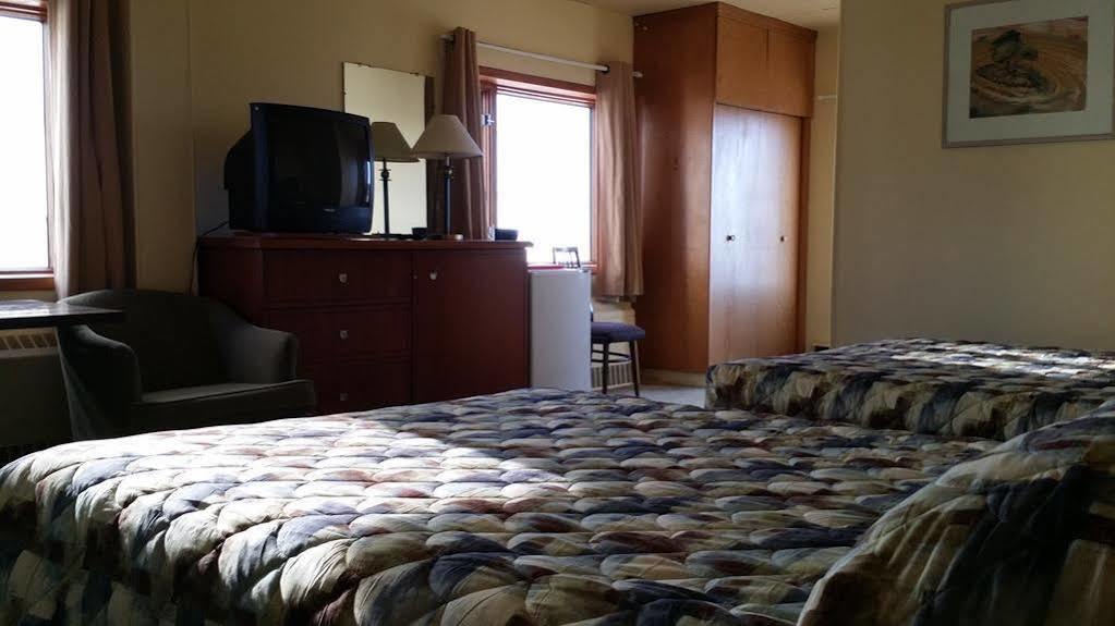 Beaver Hotel North Battleford Zewnętrze zdjęcie
